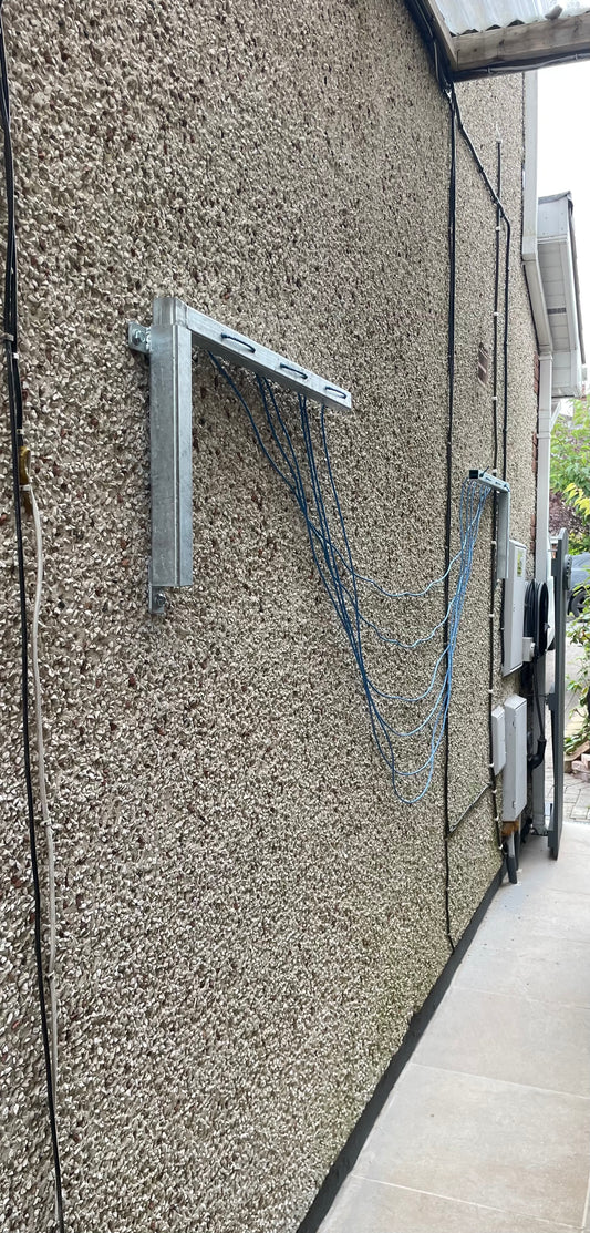 Wall mounted L brackets clothes line kit